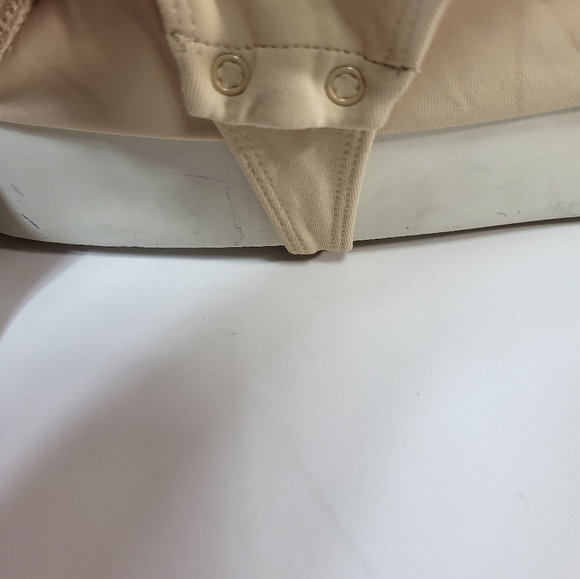 Aritzia Babaton Long Sleeve Square Neck Bodysuit - Picture 4 of 9